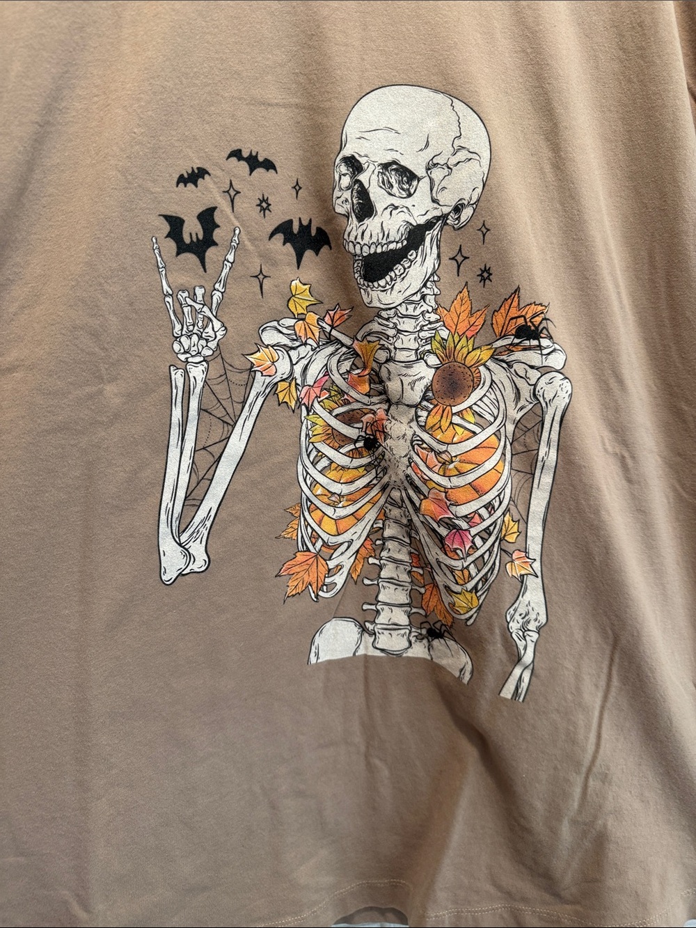 Halloween tee - Picture 3 of 3